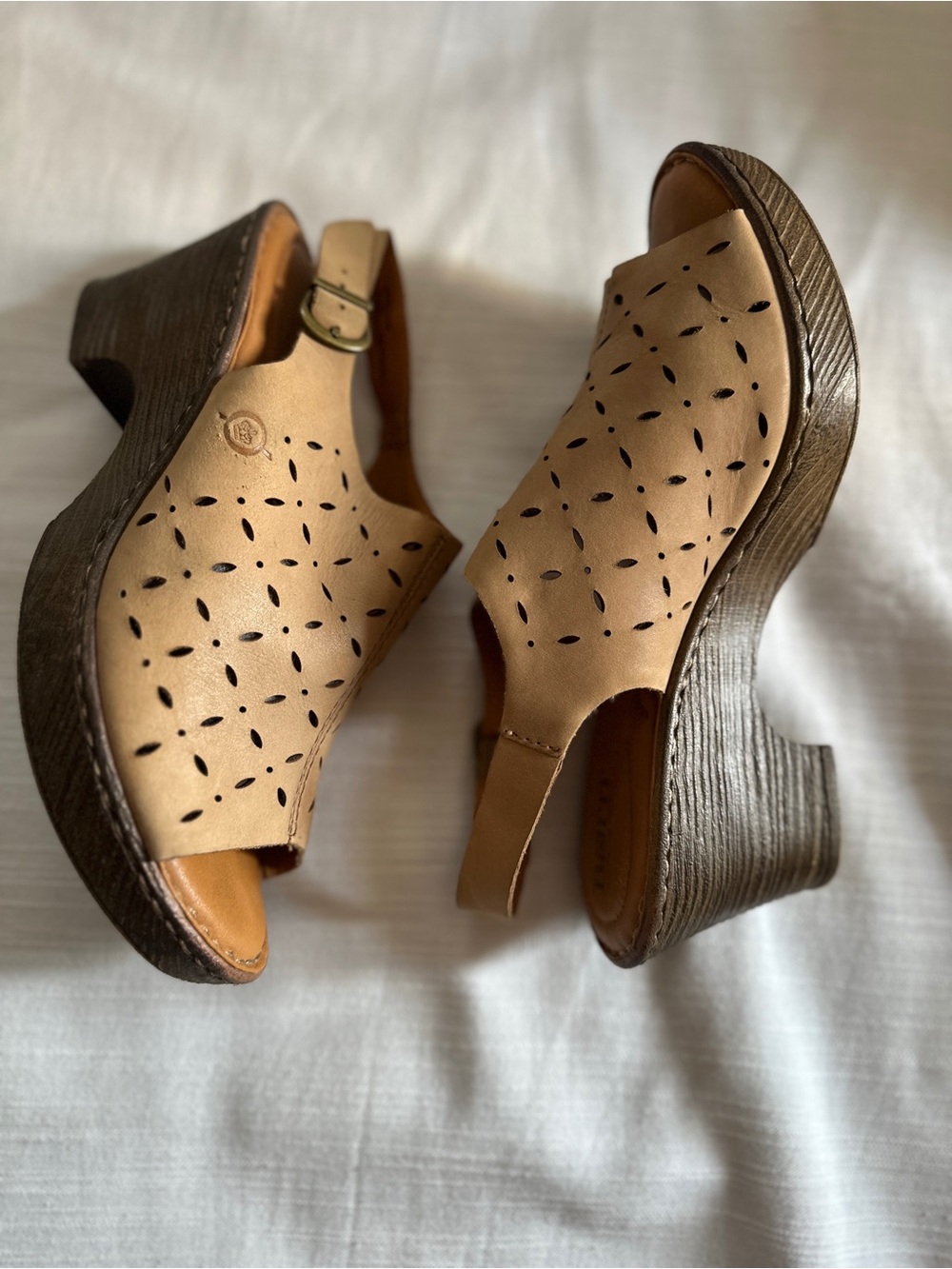BORN Tan Perforated Leather Slingback Wedge Clogs Sandals | 9 - Picture 5 of 8